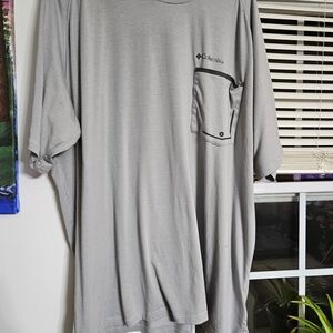 Columbia Men's Gray Shirt